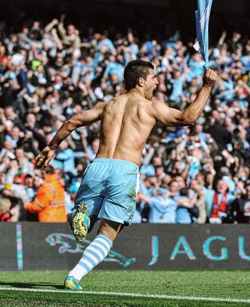 Sergio Agüero celebrating Manchester City's title winning goal with his shirt off